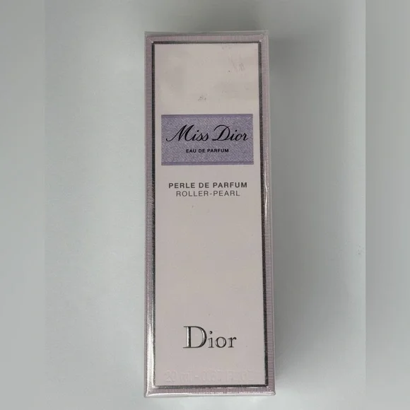 Miss Dior Eau de Parfum, Roller-Pearl Perfume - Picture 3 of 6